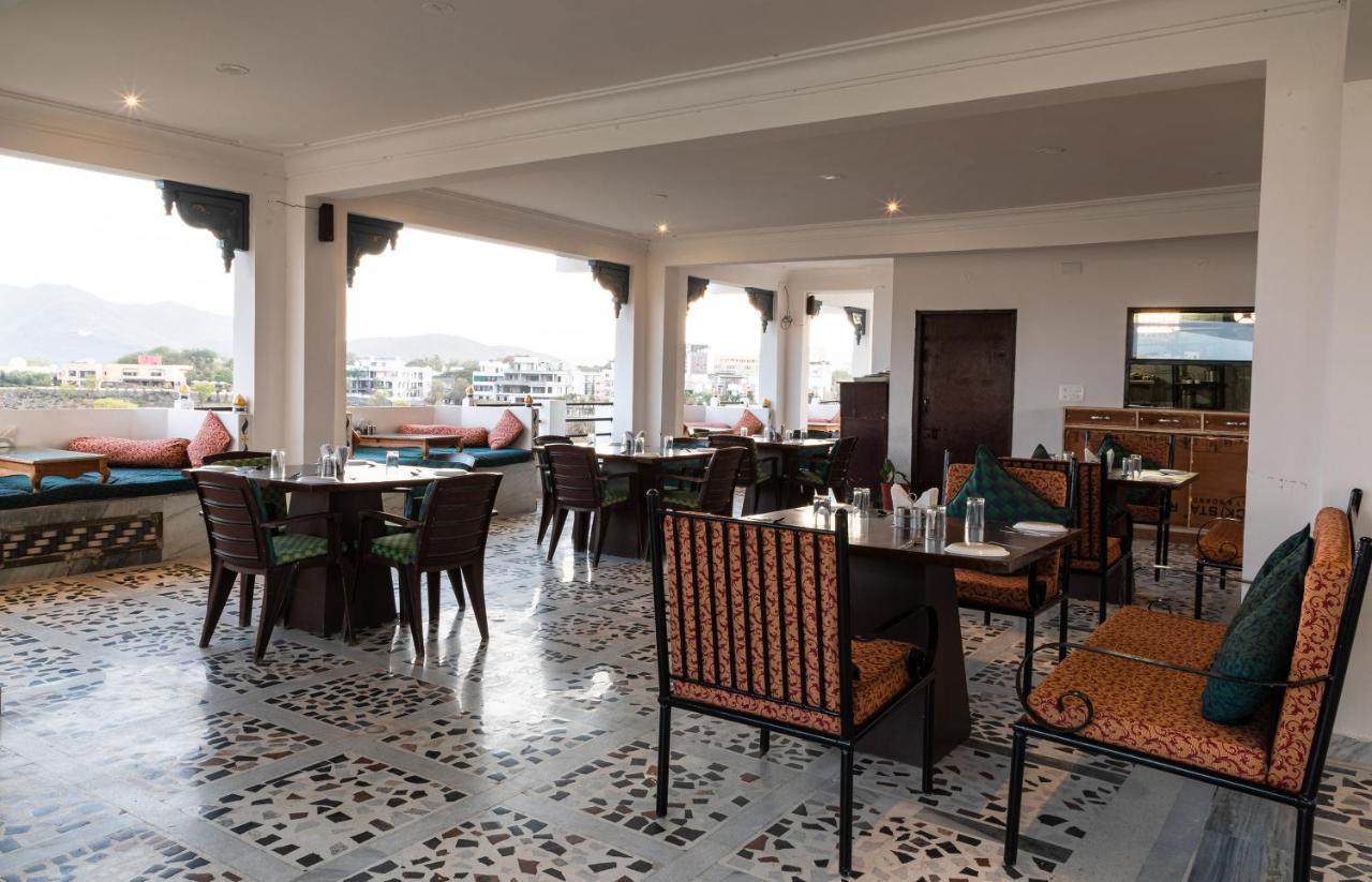 Hotel Sargam Sadan Udaipur Buitenkant foto