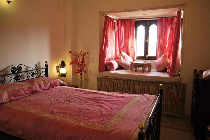 Hotel Sargam Sadan Udaipur Buitenkant foto