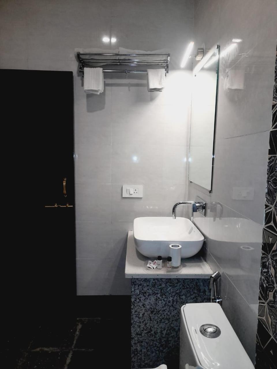 Hotel Sargam Sadan Udaipur Buitenkant foto