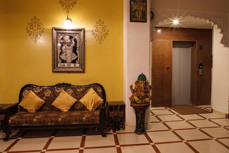 Hotel Sargam Sadan Udaipur Buitenkant foto