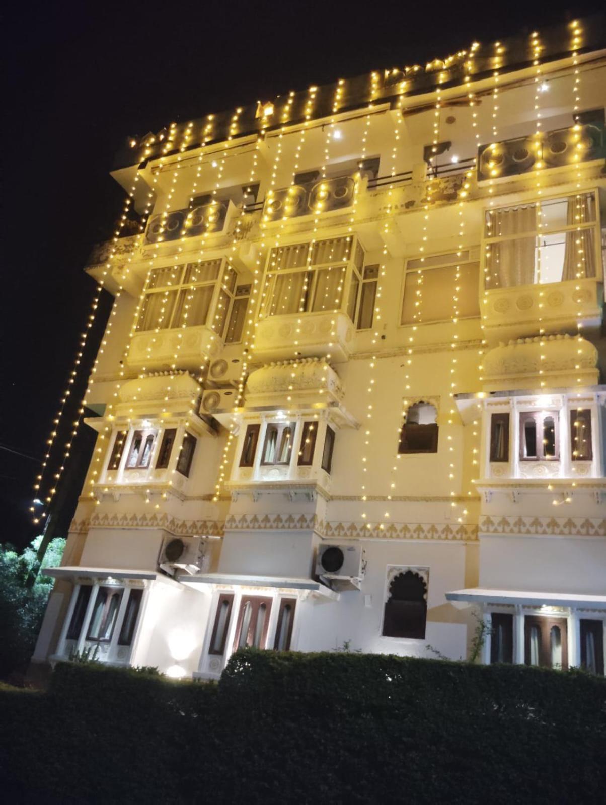 Hotel Sargam Sadan Udaipur Buitenkant foto
