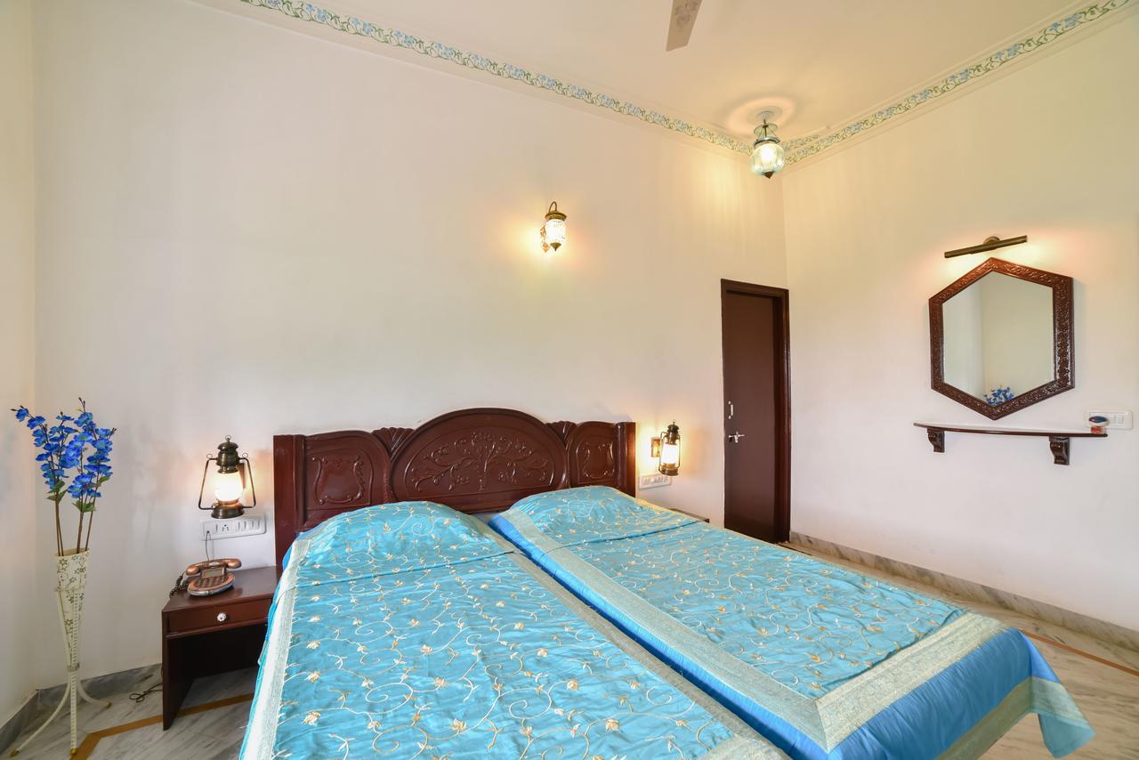 Hotel Sargam Sadan Udaipur Buitenkant foto